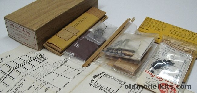 H-D Scale Models HO 40' Single Door Wood Box Car Boston & Maine - Truss Rod Underframe - Craftsman Kit, 112 plastic model kit